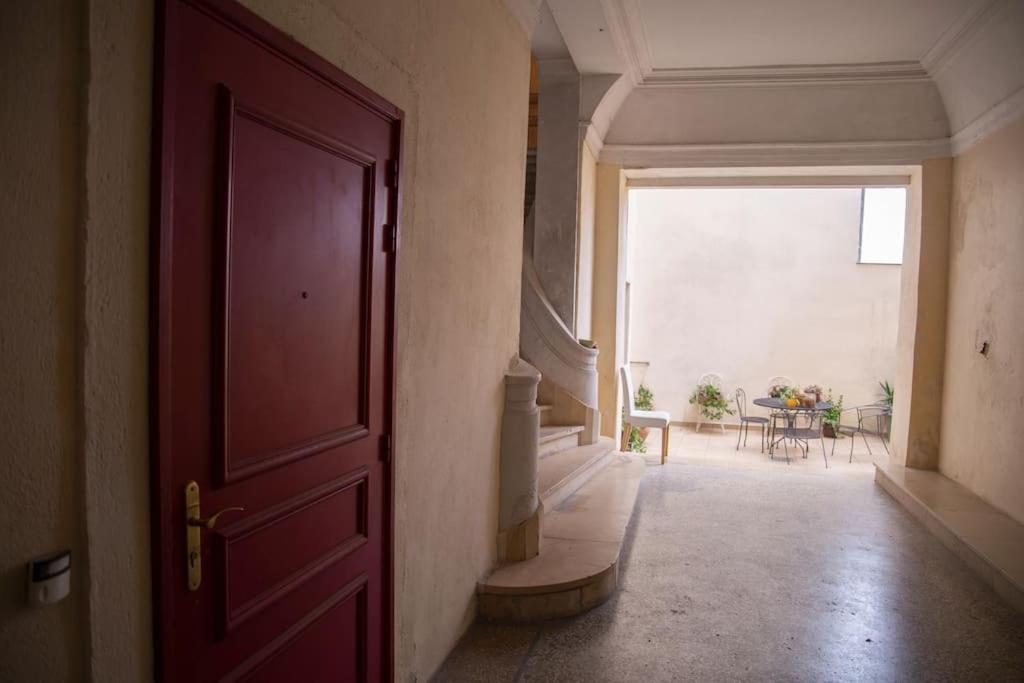 Апартаменты L'Authentique, Duplex, Centre Historique, Wifi Монпелье Экстерьер фото